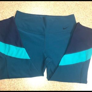 EUC Teal & Navy Blue Drifit NIKE Capris SZ: M